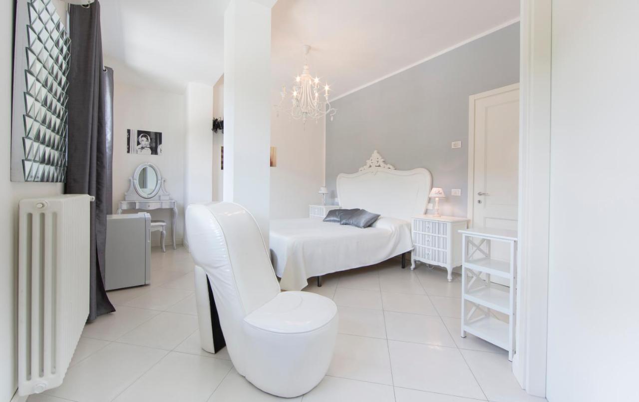 B&B The Divine Verbania Room photo